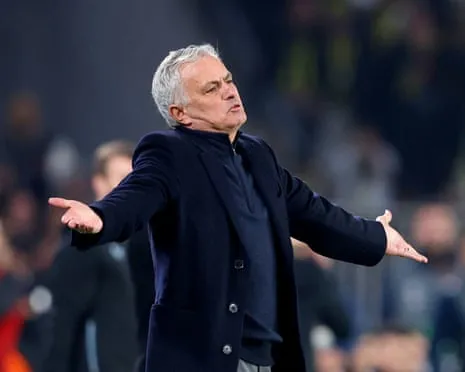 Benfica Involved in Negotiations to Appoint The Special One Following Dismissal of Lage